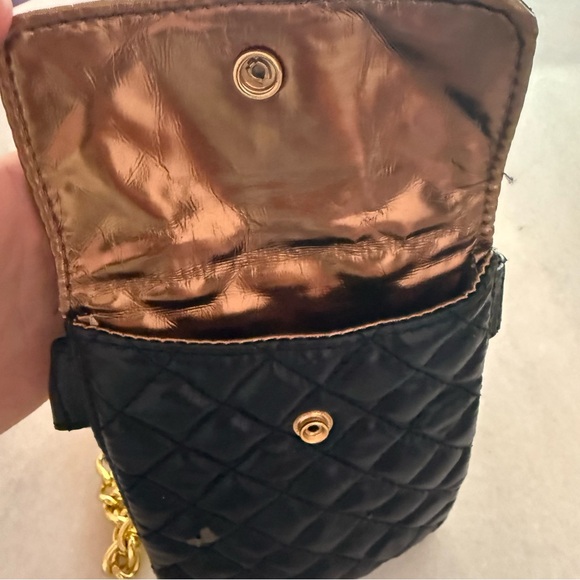 Michael Kors black leather with golden hardware bag - Picture 3 of 4